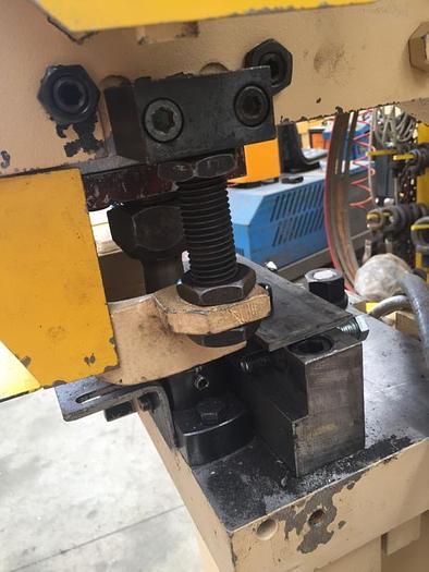 Usato PUNZONATRICE OMS MOD. PNZ 60 T