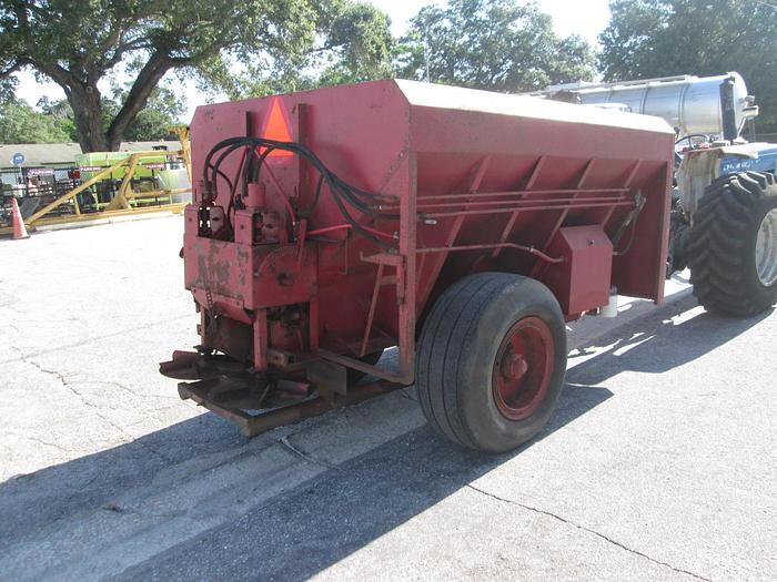 Used M&S 3 Ton Fertilizer Spreader