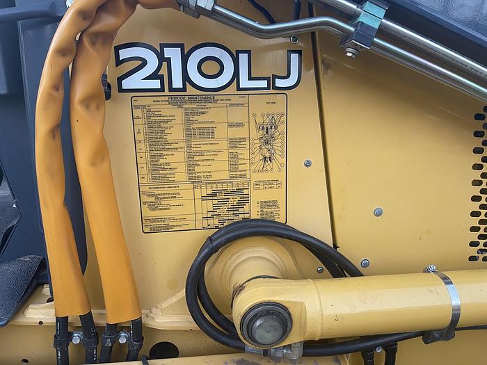 Used John Deere 210LJ