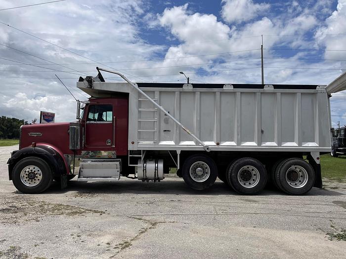 Used 05 Kenworth W900 5598