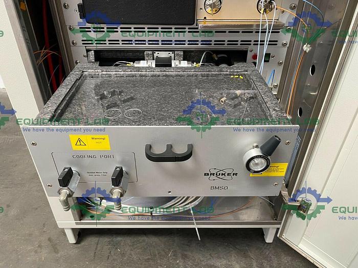 Used Bruker Avance W3003497 600 Digital LC-NMR Spectrometer