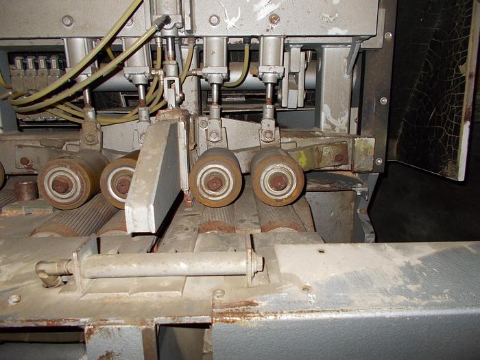 Used PAUL 14-MKL DEFECTING & OPTIMIZING SAW SYSTEMS