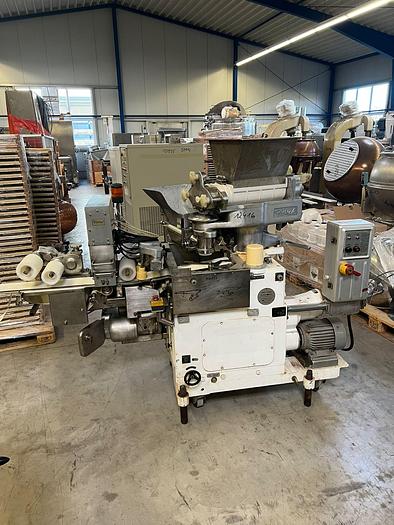 Used Extruder RHEON Type FN-208 with , YOM 1990.