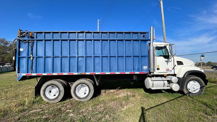 Used 2006 MACK GRANITE CV713