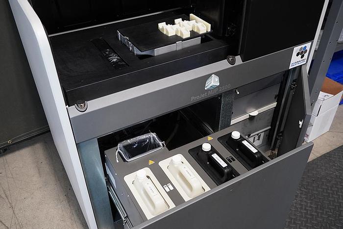 Used 2018  3D Systems  ProJet MJP 2500 Plus