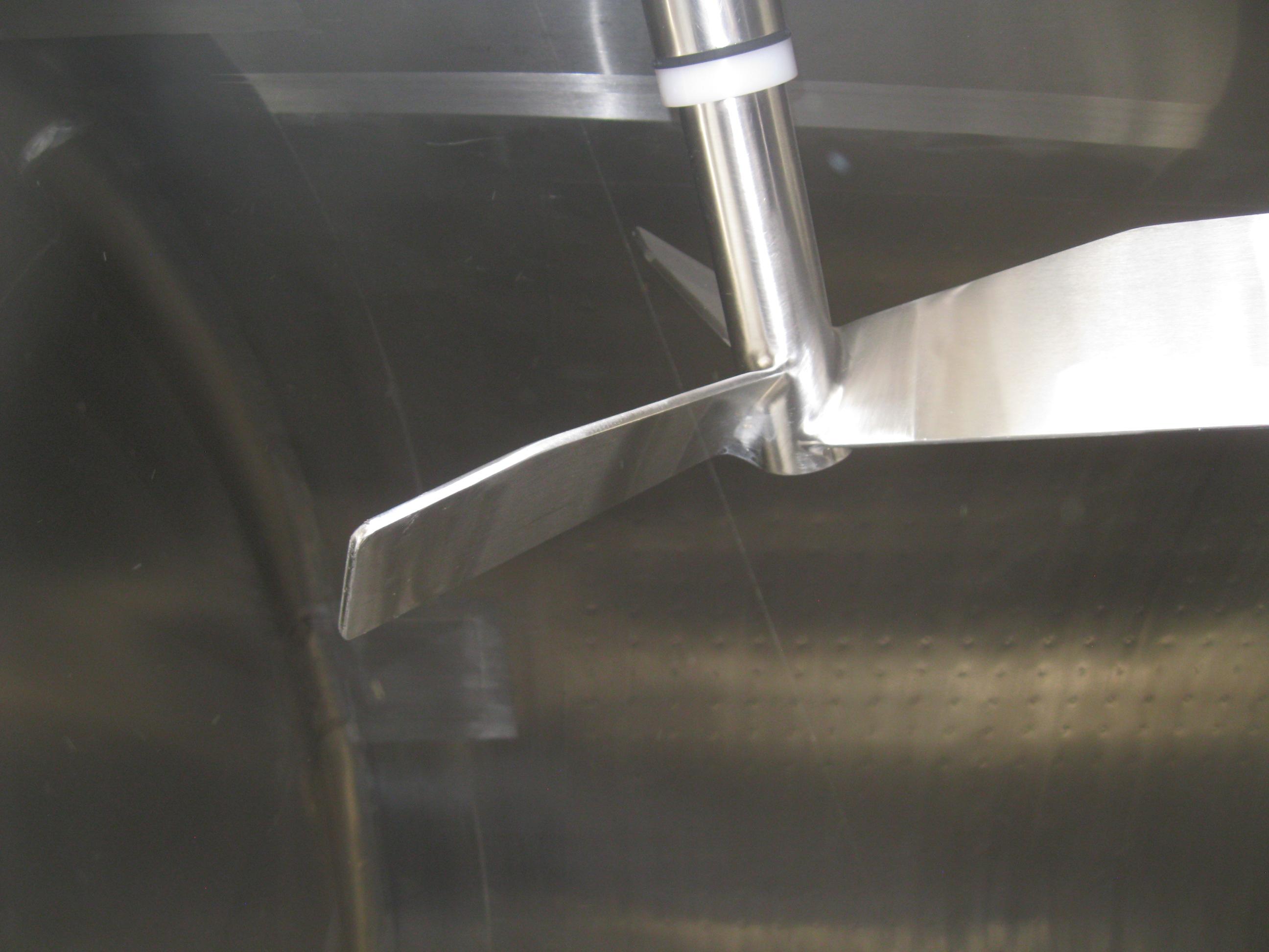 Refurbished 4500 GALLON VERTICAL JACKETED STORAGE TANK.