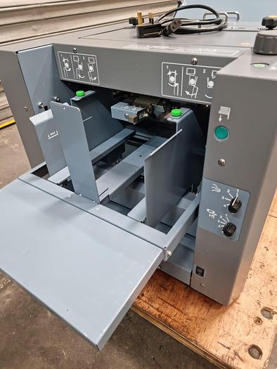 Used Duplo DF-1000 Suction Folding Machine