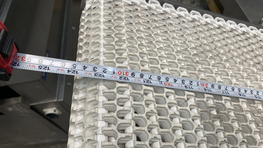 Used Loma metaldetector on incline belt