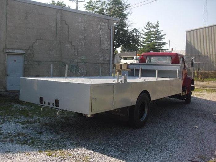 Used 1995 International 4700 & 1,000 Gallon Water Tank