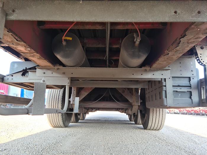 Used 2006 Pacton T3-011 Curtainside / SAF Disc / Air suspension / D-Hollandia 2000kg /  385-65R22.5