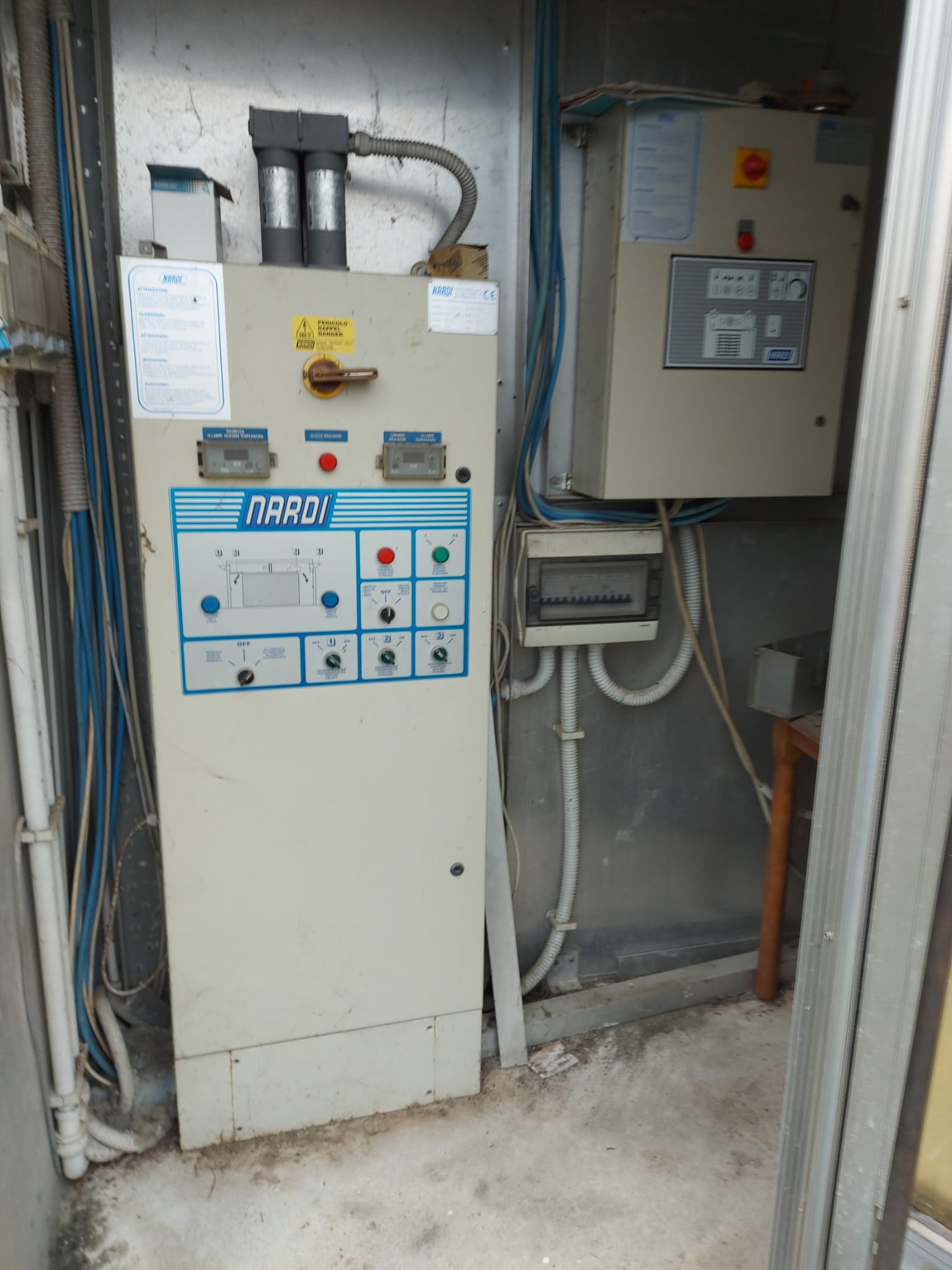 Usato Nardi Nr. 2 Forni di essiccazione da 65 mc (volume interno) cadauno. Alimentazione a Gas Metano.