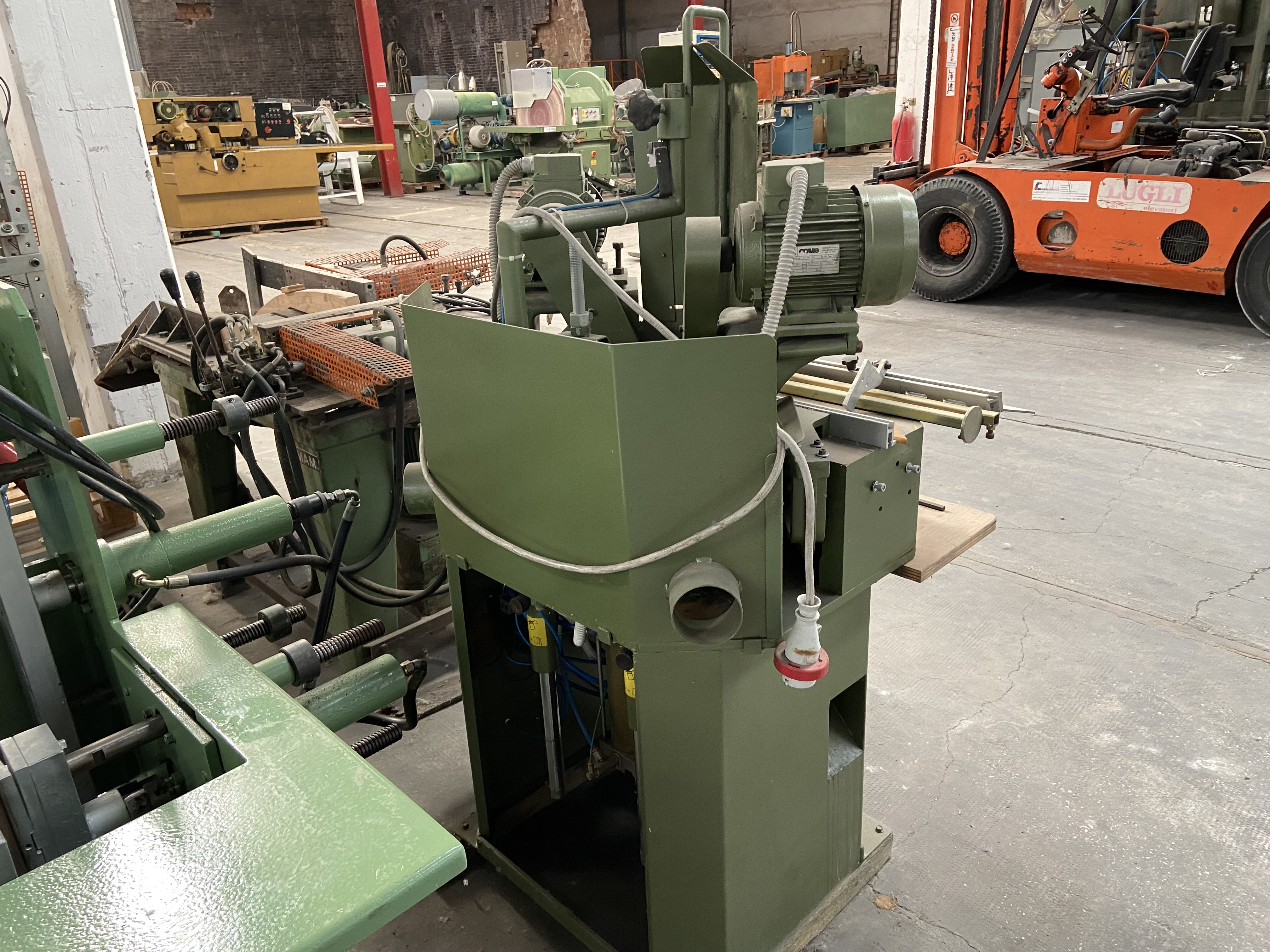 Usato Motta Troncatrice 45° per cornici