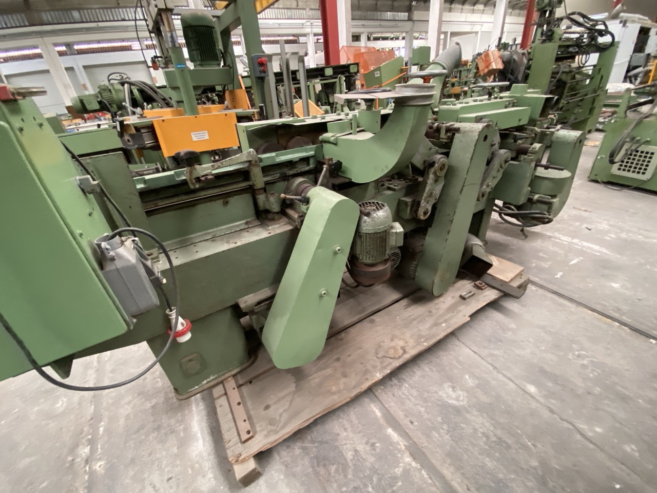 Usato Gubish Scorniciatrice a 6 alberi