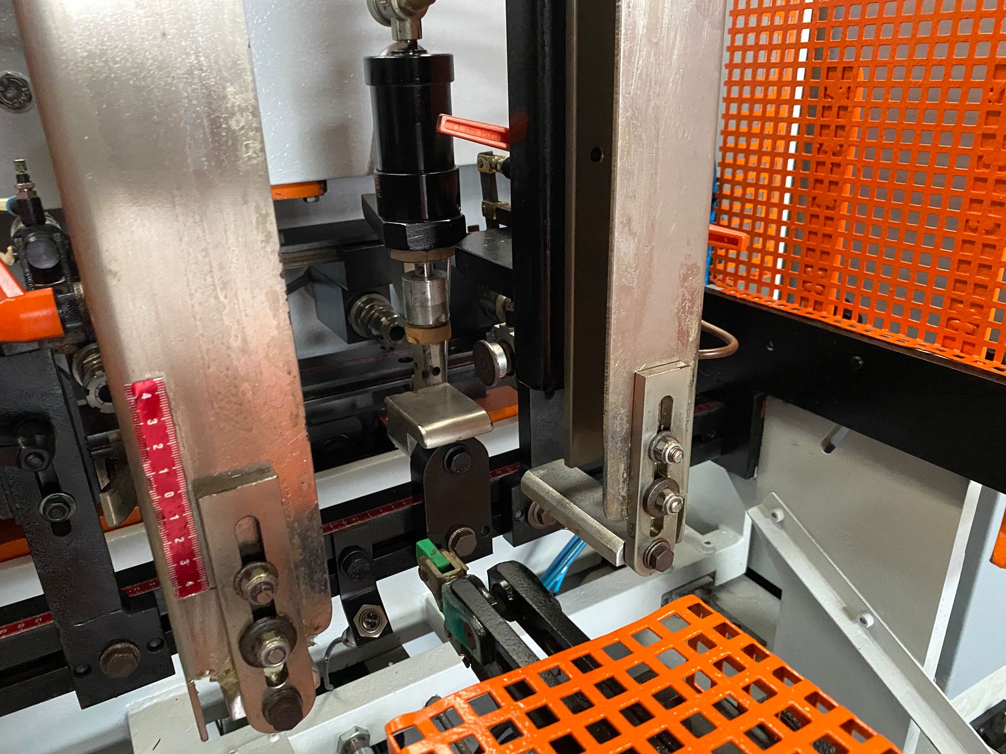 Ricondizionato 1995 Comec MMO/5-CL+CA Mortasatrice orizzontale a doppia oscillazione, con 7 mandrini