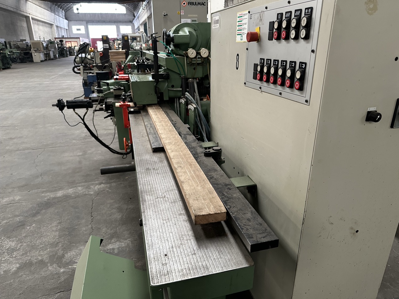 Ricondizionato Weinig UNI 22 A Unimat 22 Scorniciatrice a 6 alberi con albero sinistro automatico