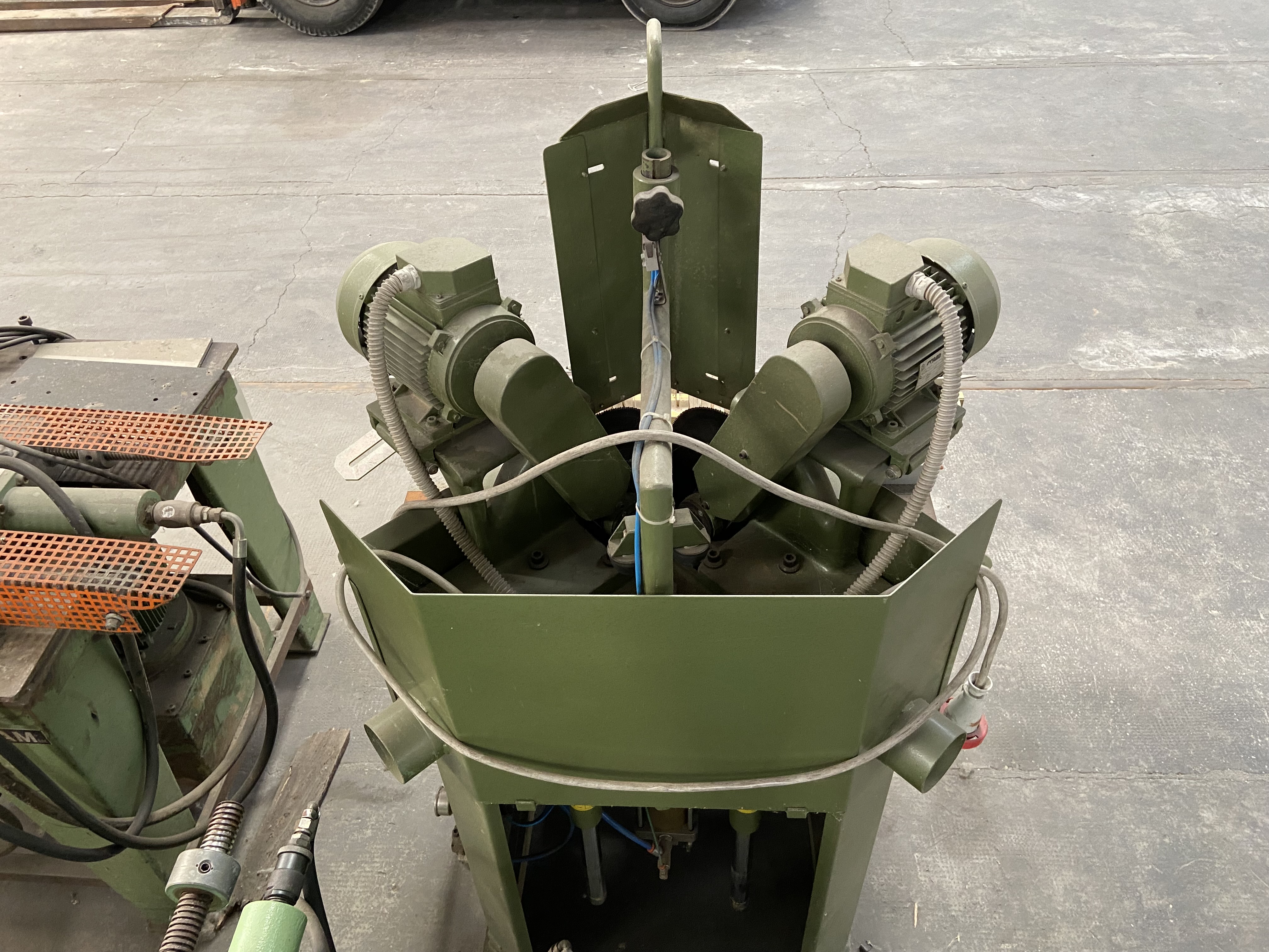 Usato Motta Troncatrice 45° per cornici