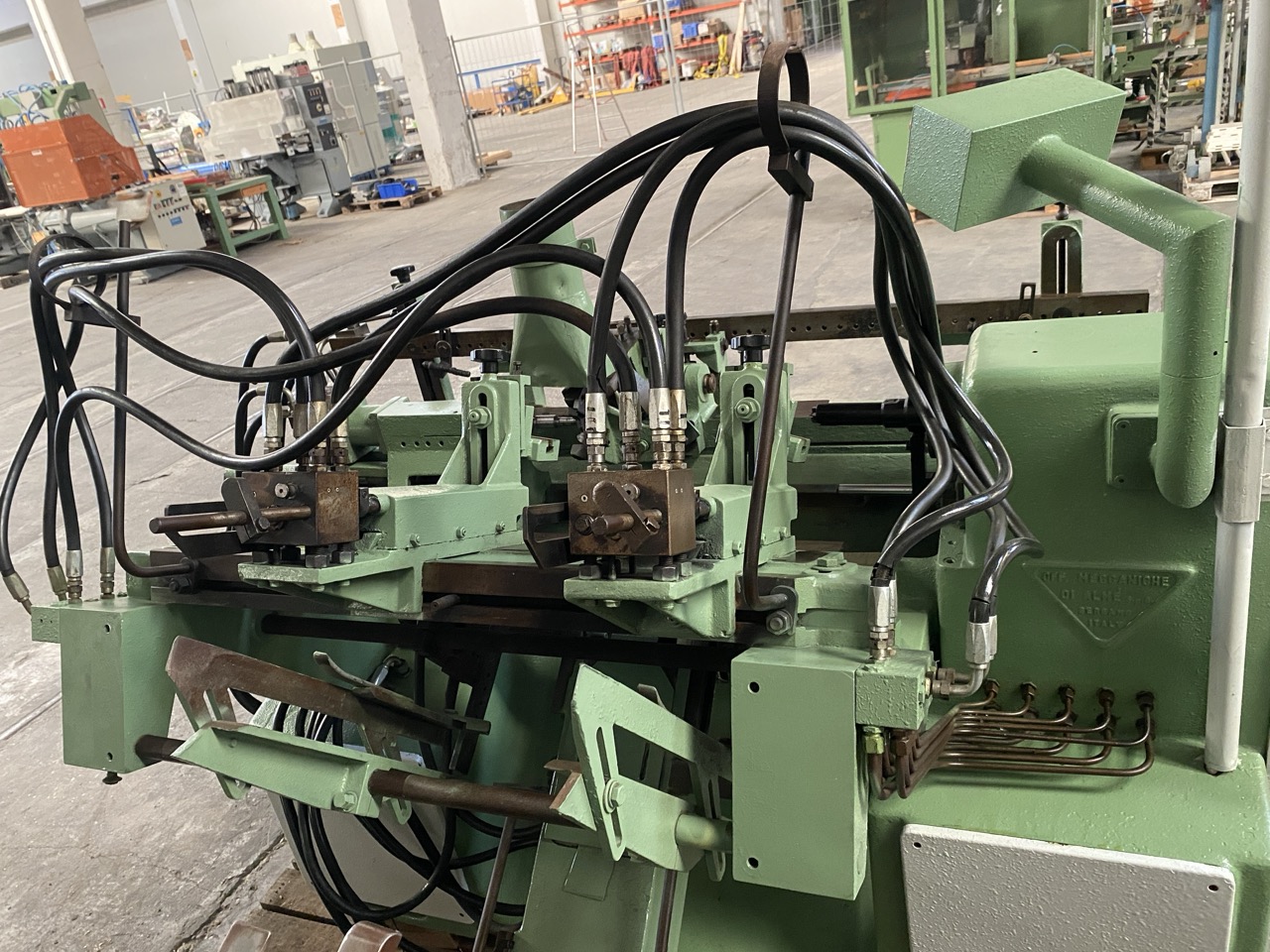 Usato OMA \ 60 \ A Tornio per legno, automatico con caricatore, lunghezza massima dei pezzi mm. 600