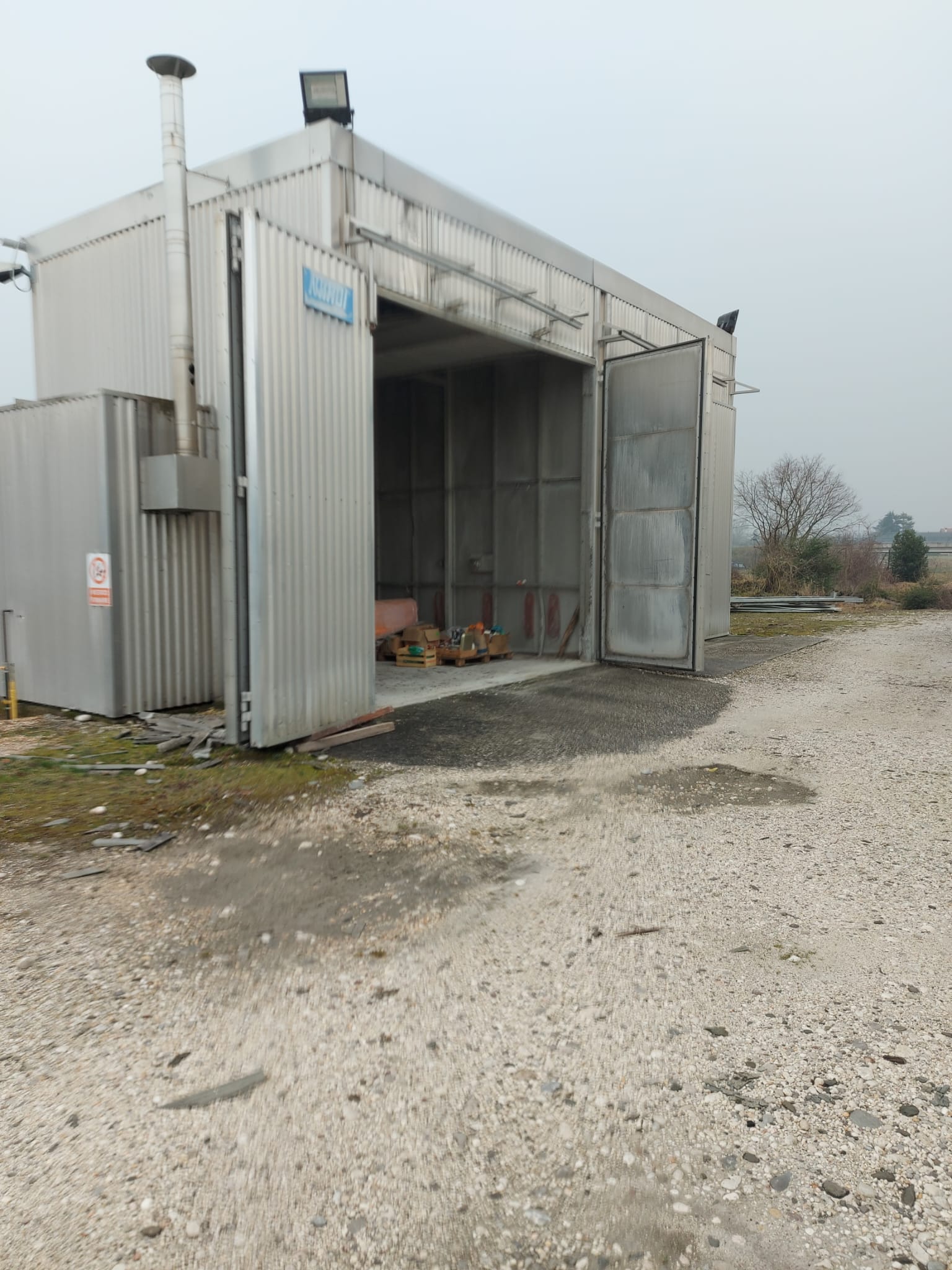 Usato Nardi Nr. 2 Forni di essiccazione da 65 mc (volume interno) cadauno. Alimentazione a Gas Metano.