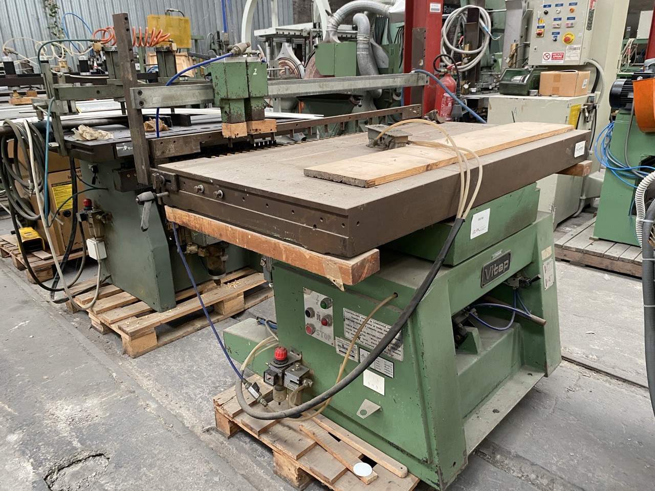 Usato Vita Foratrice orizzontale e verticale per falegname, passo 32mm