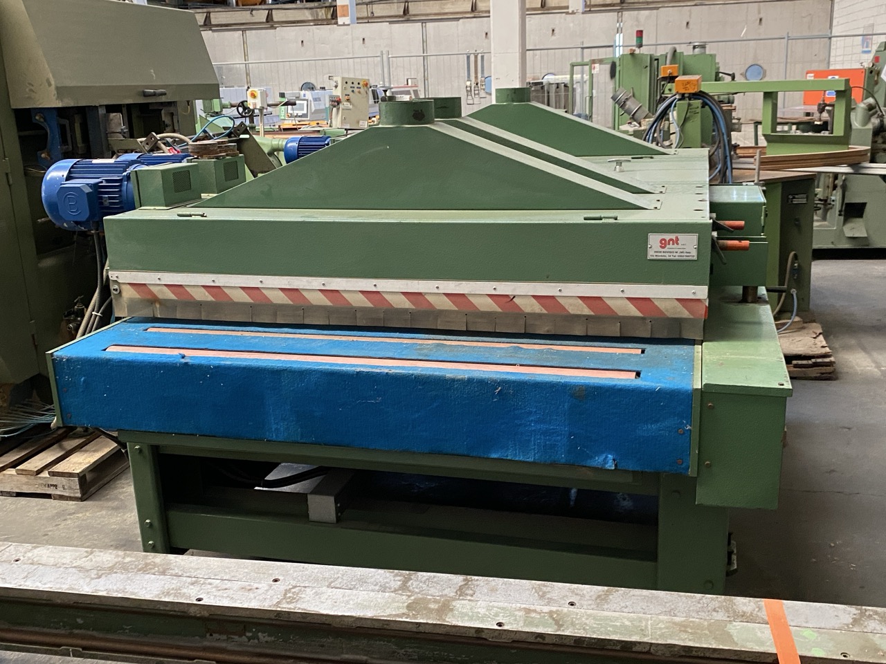 Usato GNT S 1300/2 Spazzolatrice Lavapannelli superiore e inferiore