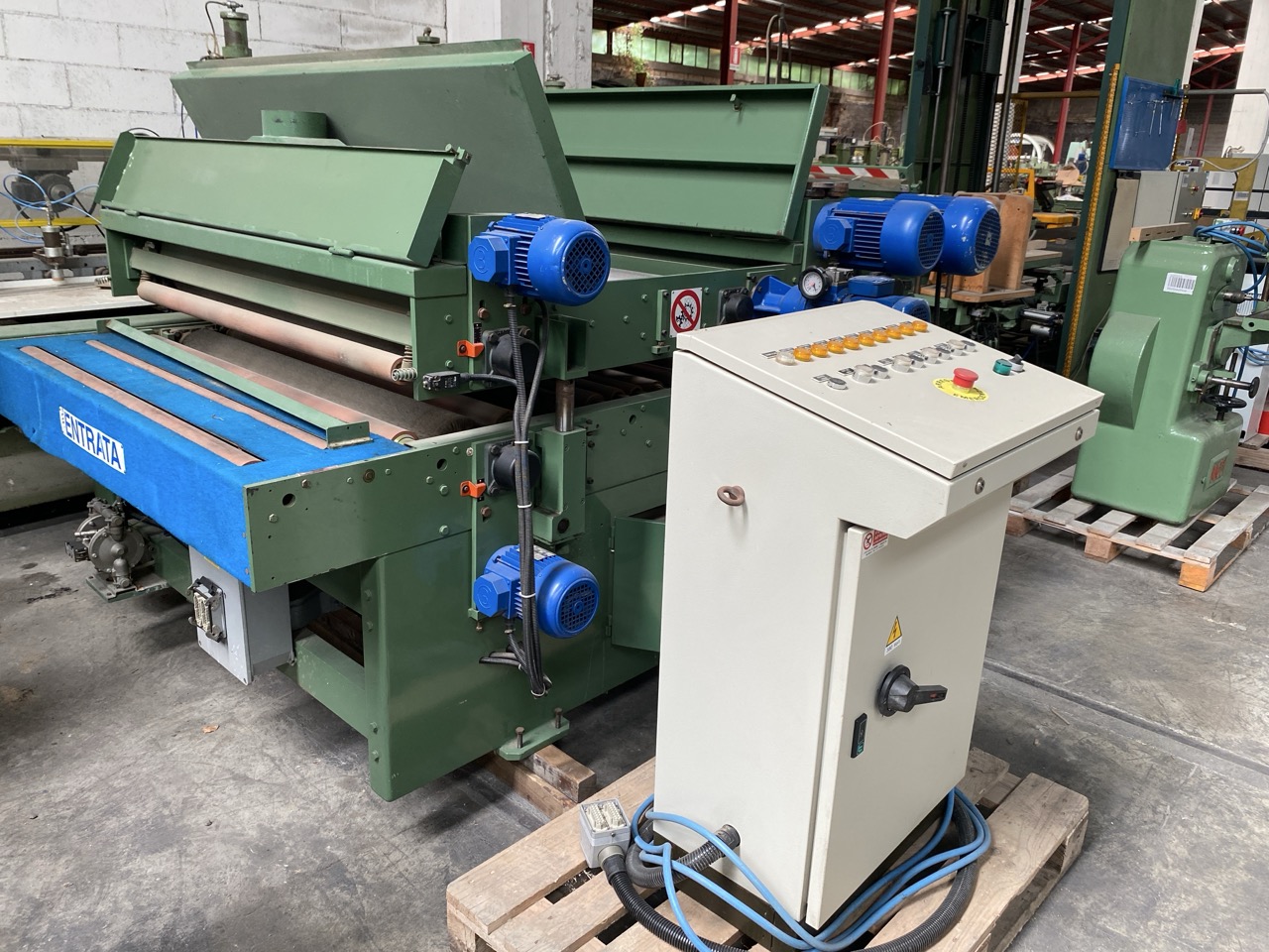 Usato GNT S 1300/2 Spazzolatrice Lavapannelli superiore e inferiore