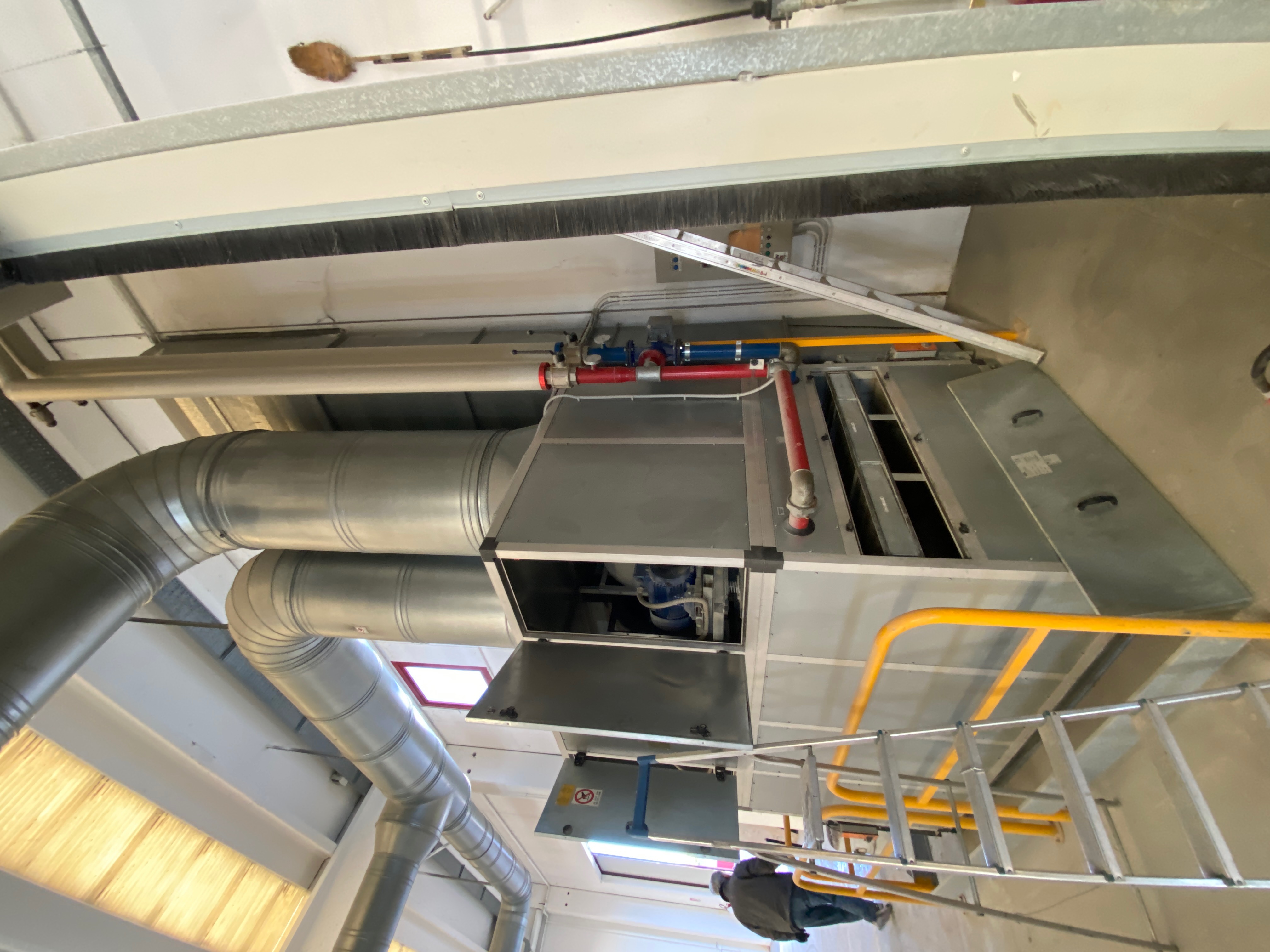 Usato Scambiatori acqua-aria per riscaldamento capannoni e ambienti chiusi