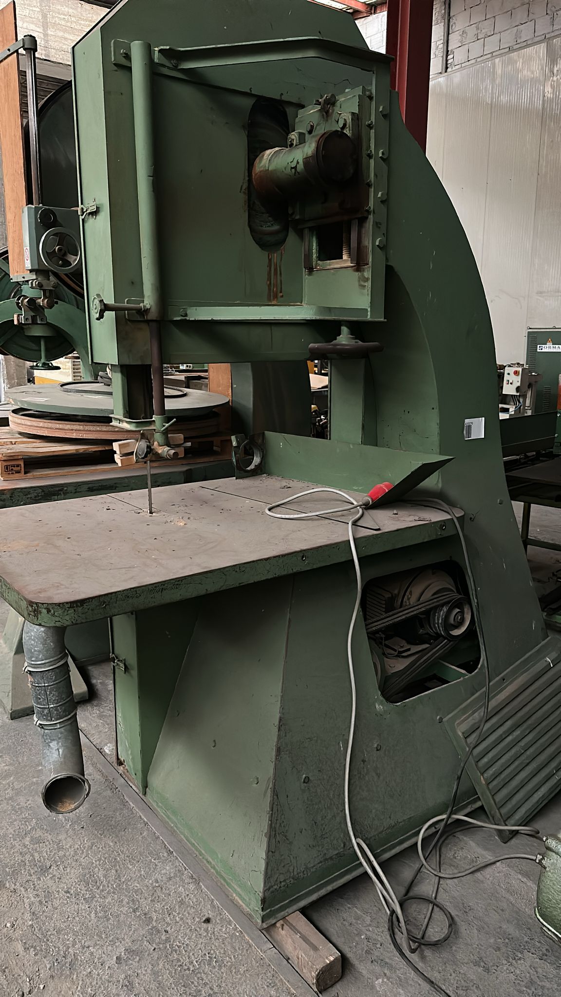 Usato Sega a nastro da mm. 900