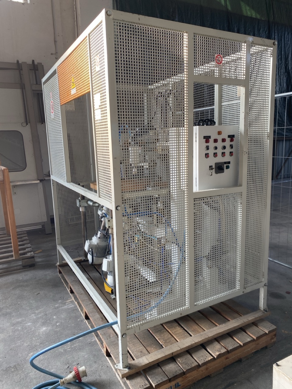 Usato Foratrice inferiore inclinabile e Mortasatrice superiore verticale, per sedili di sedia tipo Old America o prodotti simili