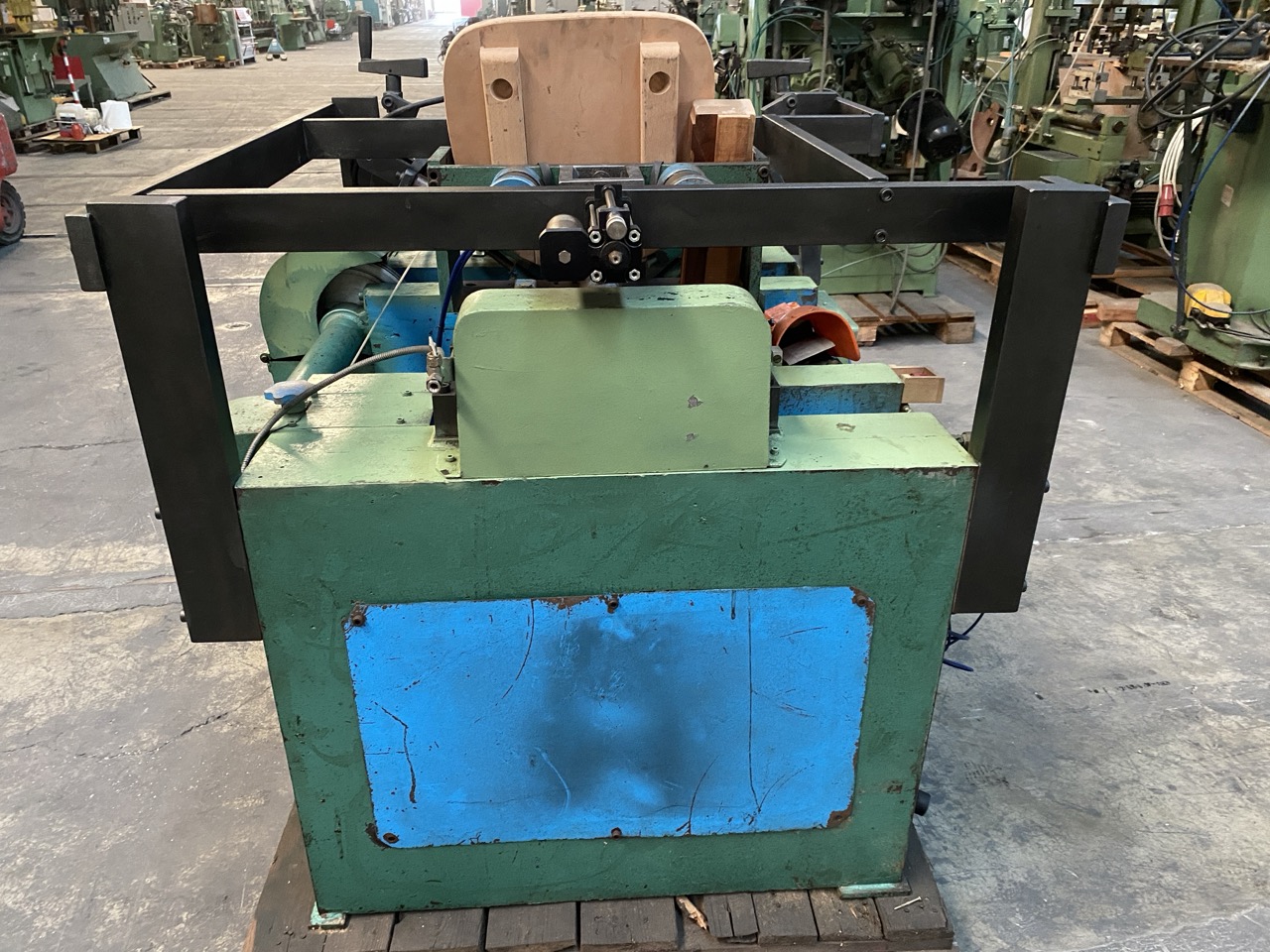 Usato Mortasatrice doppia orizzontale per sedili tipo "Old America" e simili, usata.