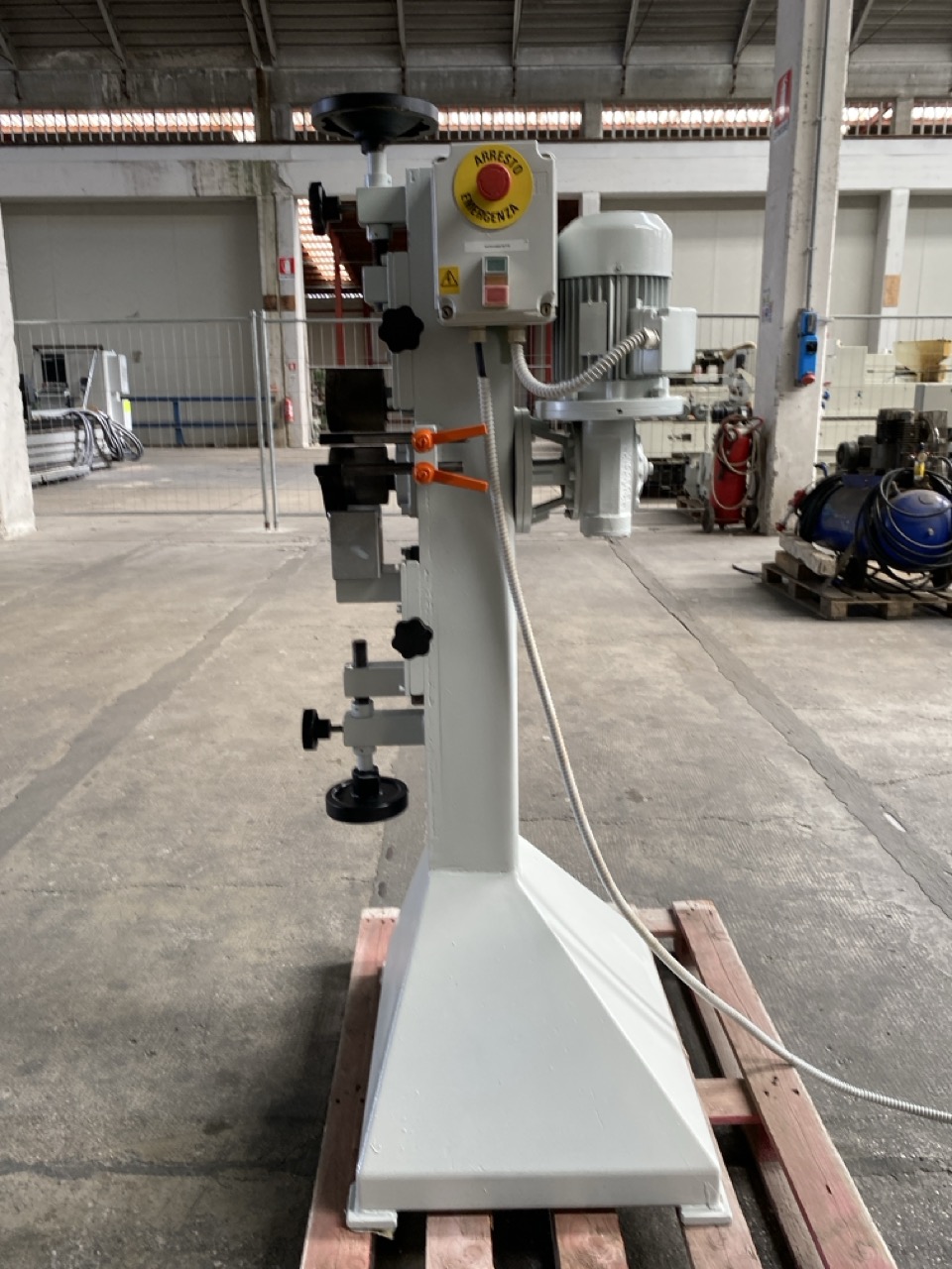 Usato Camam ZS Zigrinatrice singola per elementi dritti e tondi