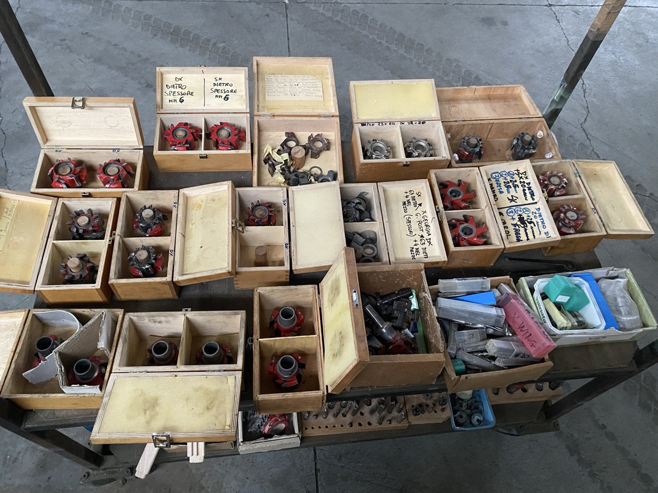 Usato Gruppi di frese per Tenonatrici Stondandi doppie Bacci o Balestrini