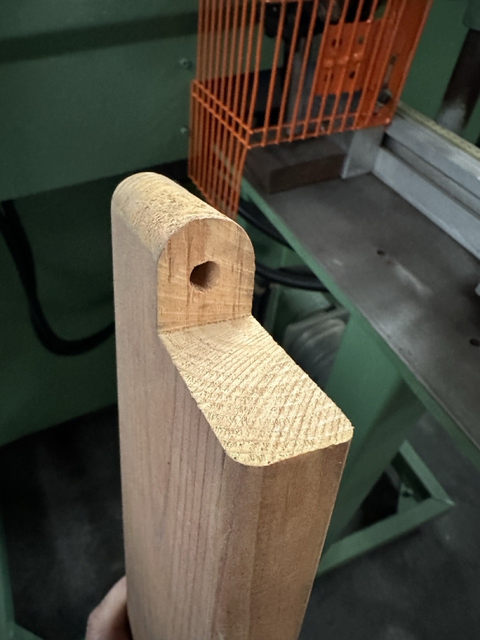 Usato Troncatrice Fresatrice Foratrice speciale per lavorare elementi in testa (vedi foto)