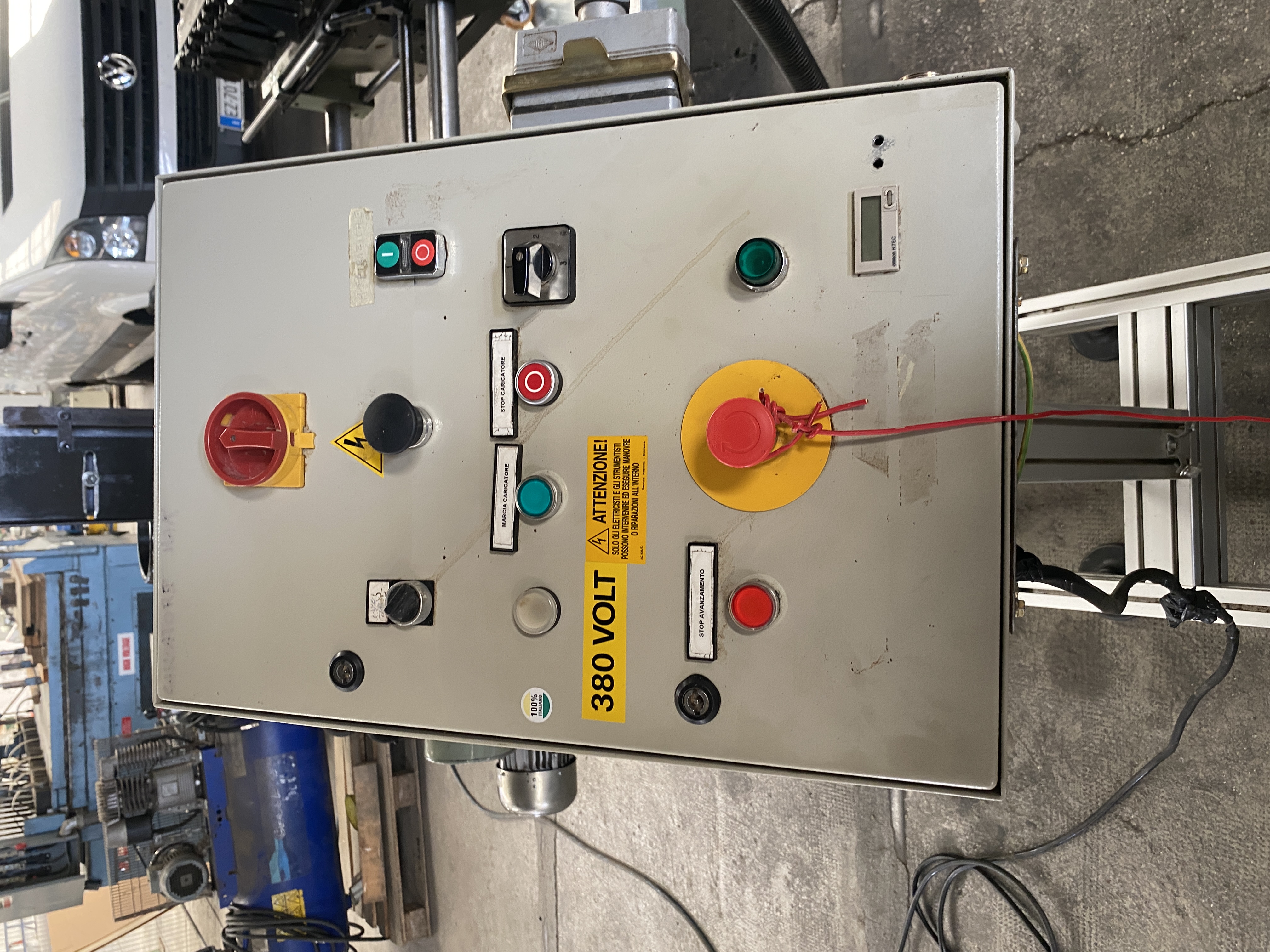 Usato Friulmac Dual Feed Troncatore e Caricatore idraulico per Scorniciatrice, lunghezza max 3500mm