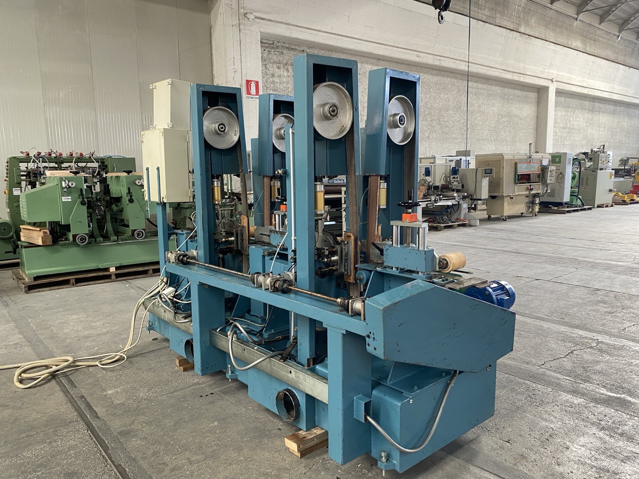 Usato Levigatrice laterale a 2 nastri verticali, per pezzi dritti o sagomati