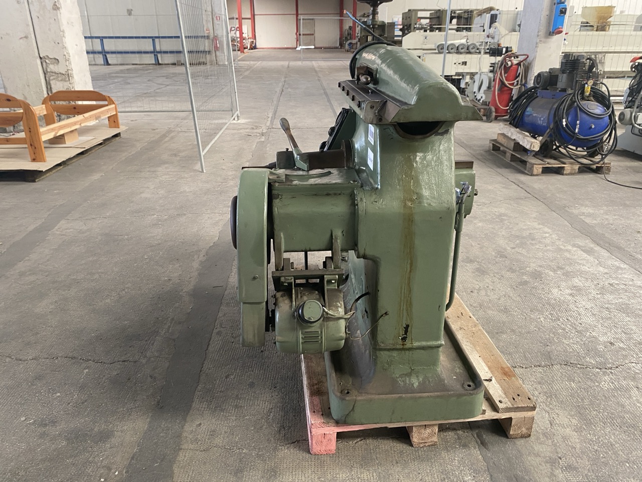 Usato Stozza orizzontale per lavorazione metalli e simili