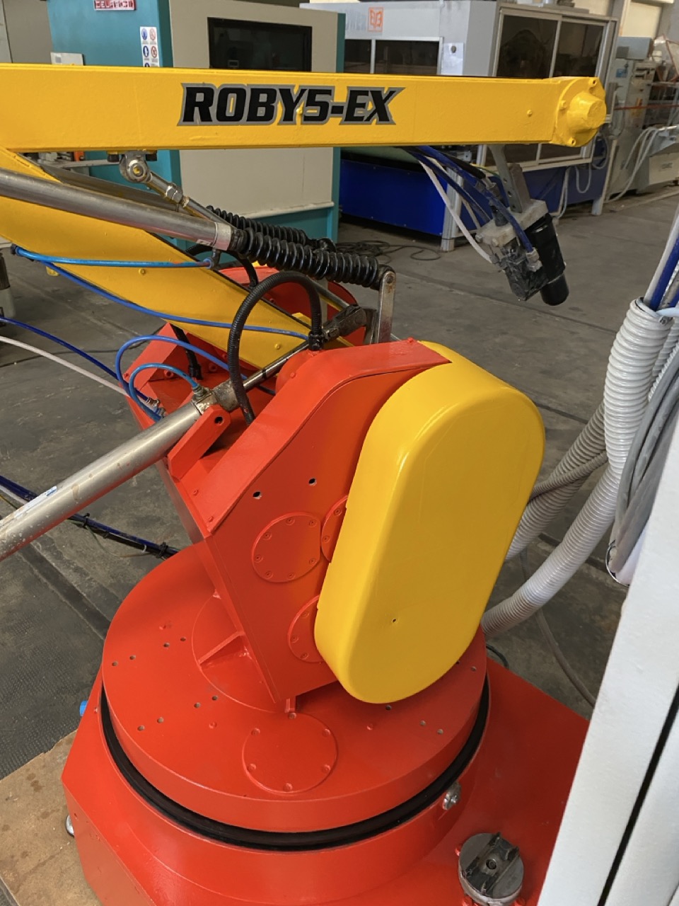 Usato 1997 CMA Roby 5 EX Robot di verniciatura antropomorfo (auto apprendimento) completo di pistola elettrostatica e generatore