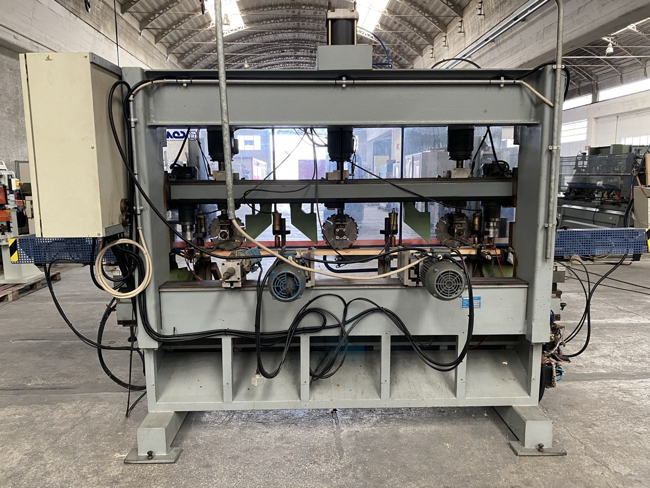 Usato Comec FM/OV2000 CAF Foratrice orizzontale e verticale con gruppi seghe verticali