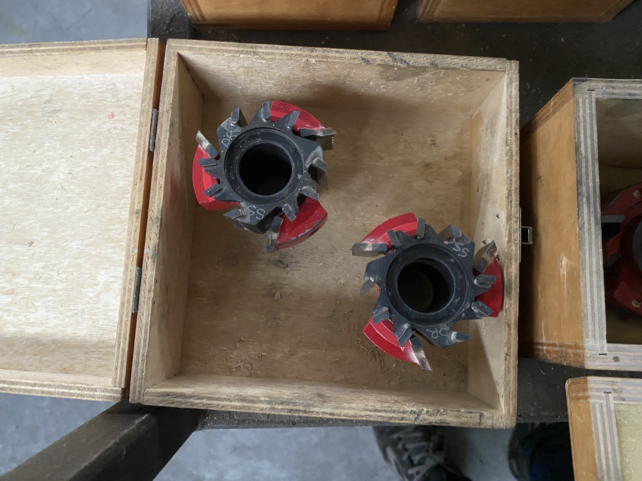 Usato Gruppi di frese per Tenonatrici Stondandi doppie Bacci o Balestrini