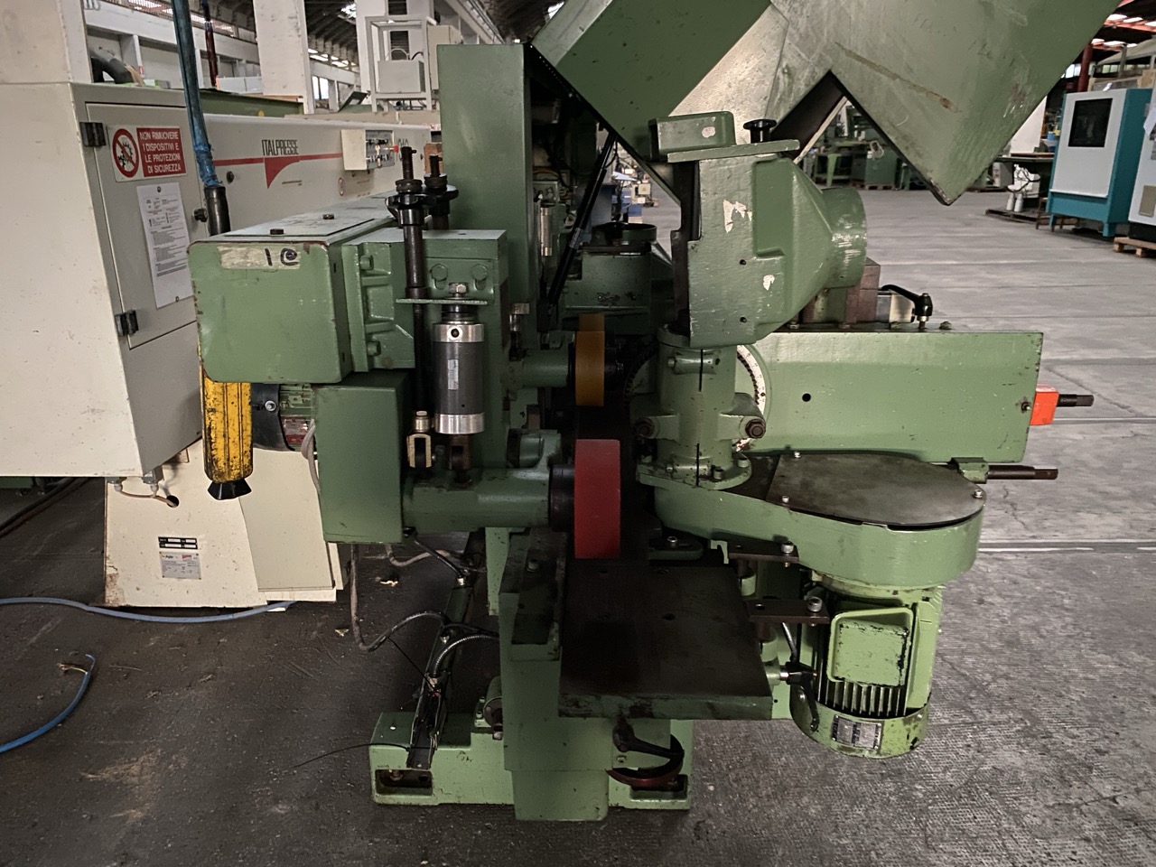 Usato Wadkin Scorniciatrice 5 alberi, banco da mm. 230