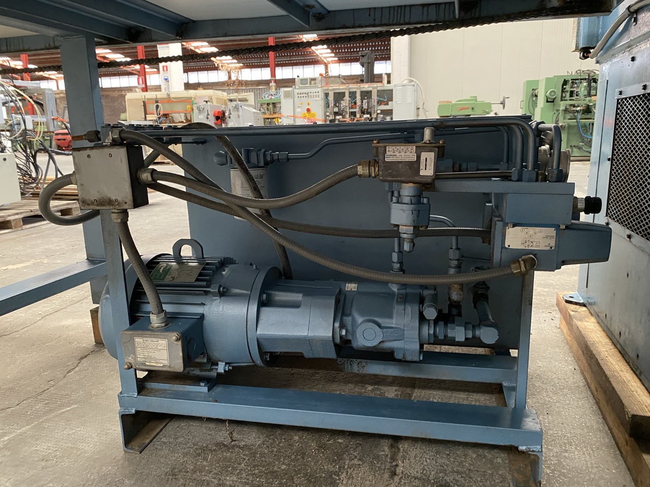 Usato L&L Machinery Inc GLU-ALL Pressa per listellare ad alta frequenza, piano mm. 2700x1300