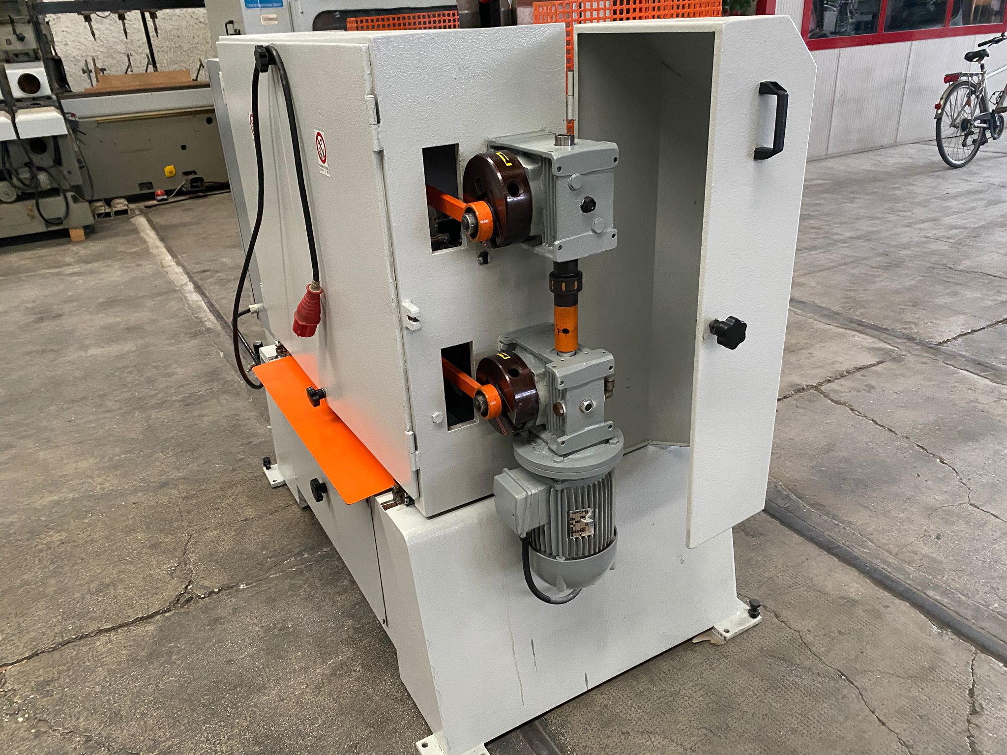 Ricondizionato 1995 Comec MMO/5-CL+CA Mortasatrice orizzontale a doppia oscillazione, con 7 mandrini