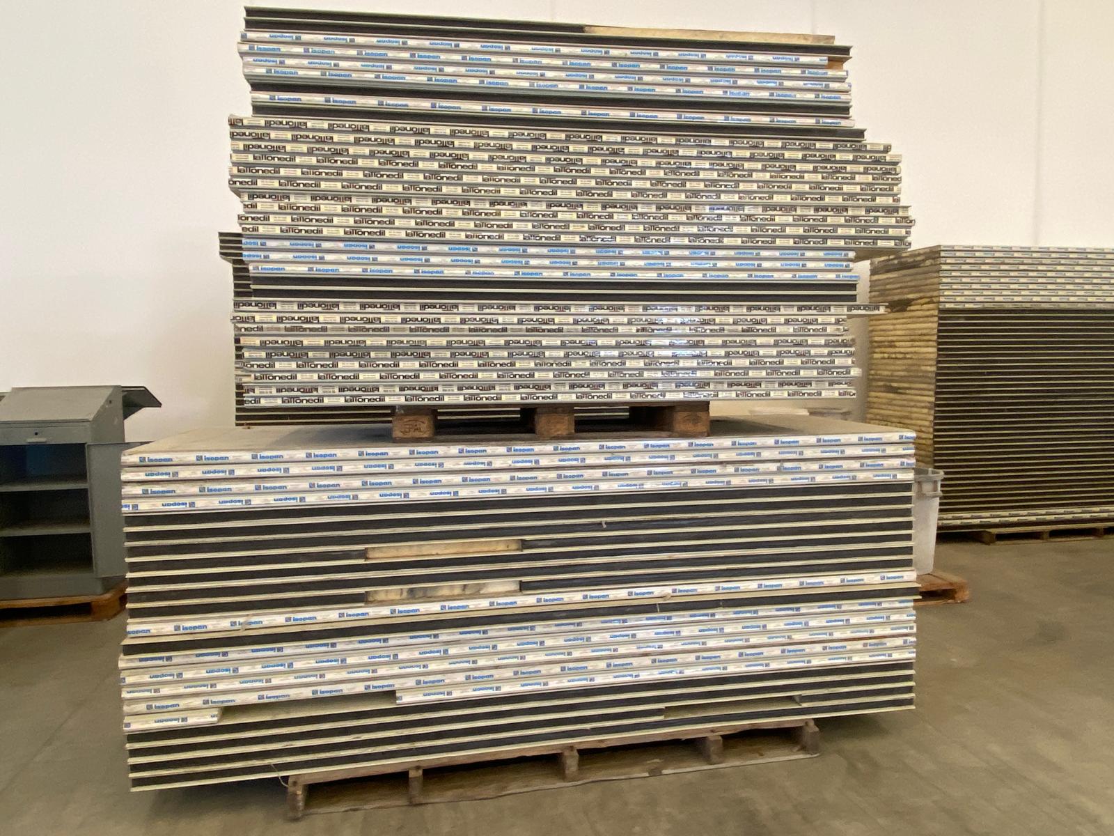 Usato Pannelli coibentati a stock, prezzo per mq.