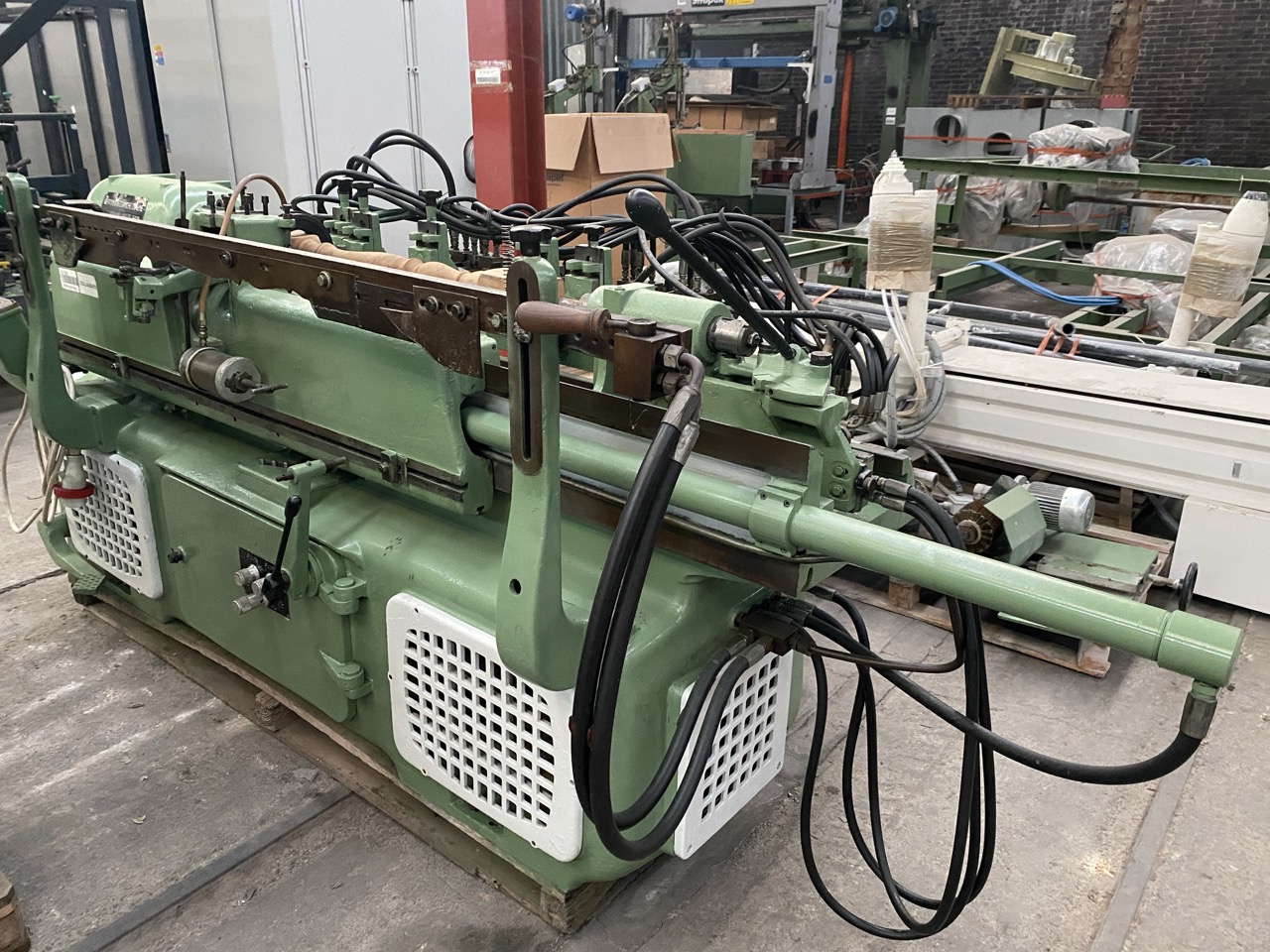 Ricondizionato Tornio per legno semi automatico marca Oma