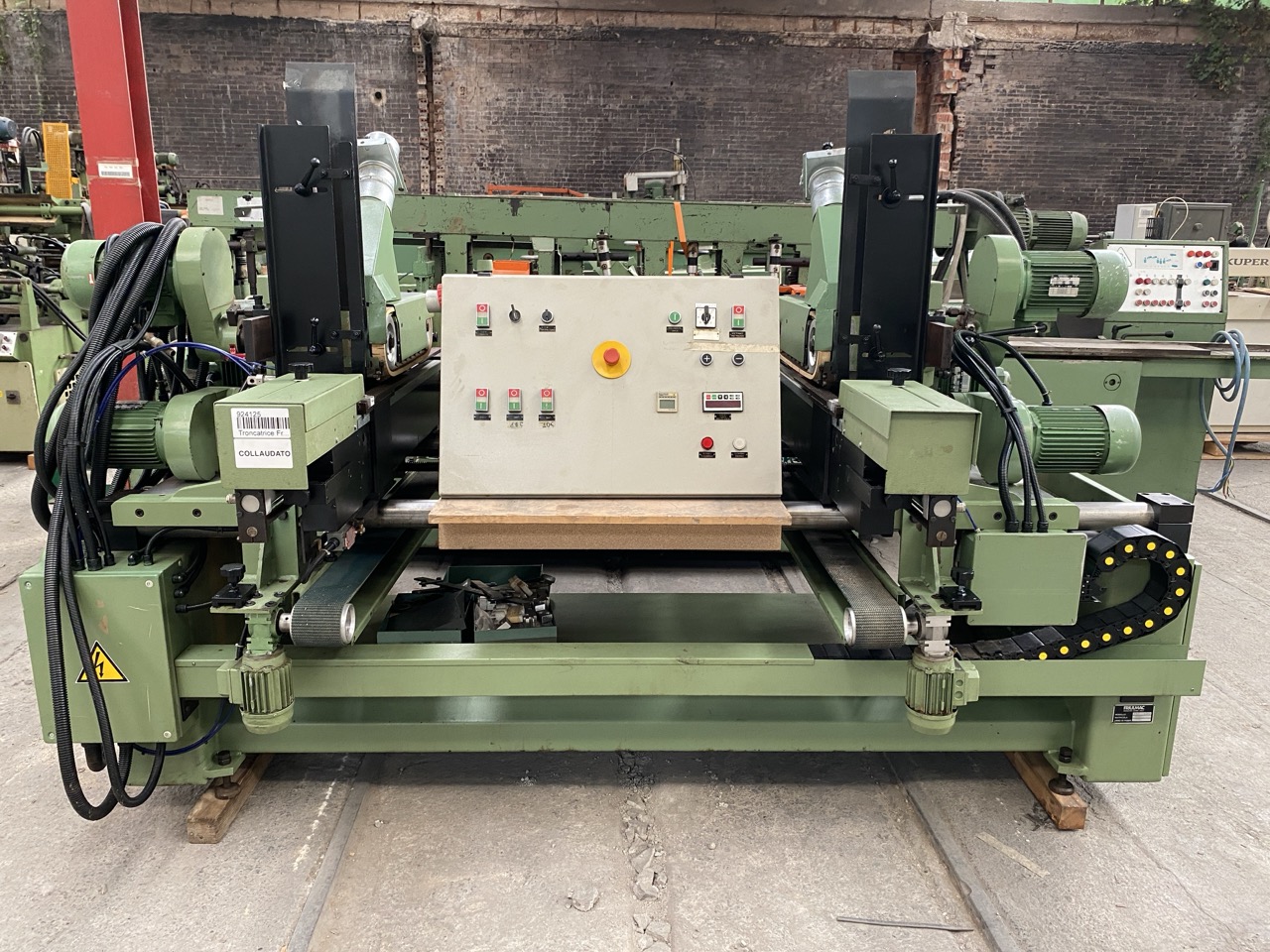 Usato 1995 Friulmac FN7 1300 Troncatrice Fresatrice per teste di Parquet o prodotti simili