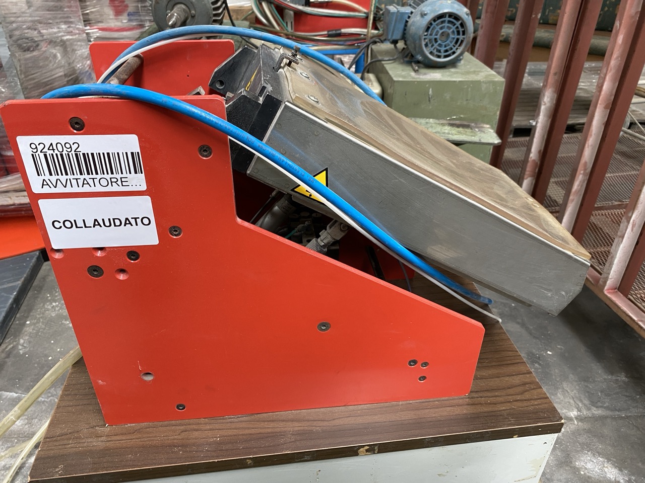 Usato 1999 Zucchelli 20/80 Avvitatore pneumatico con caricatore automatico