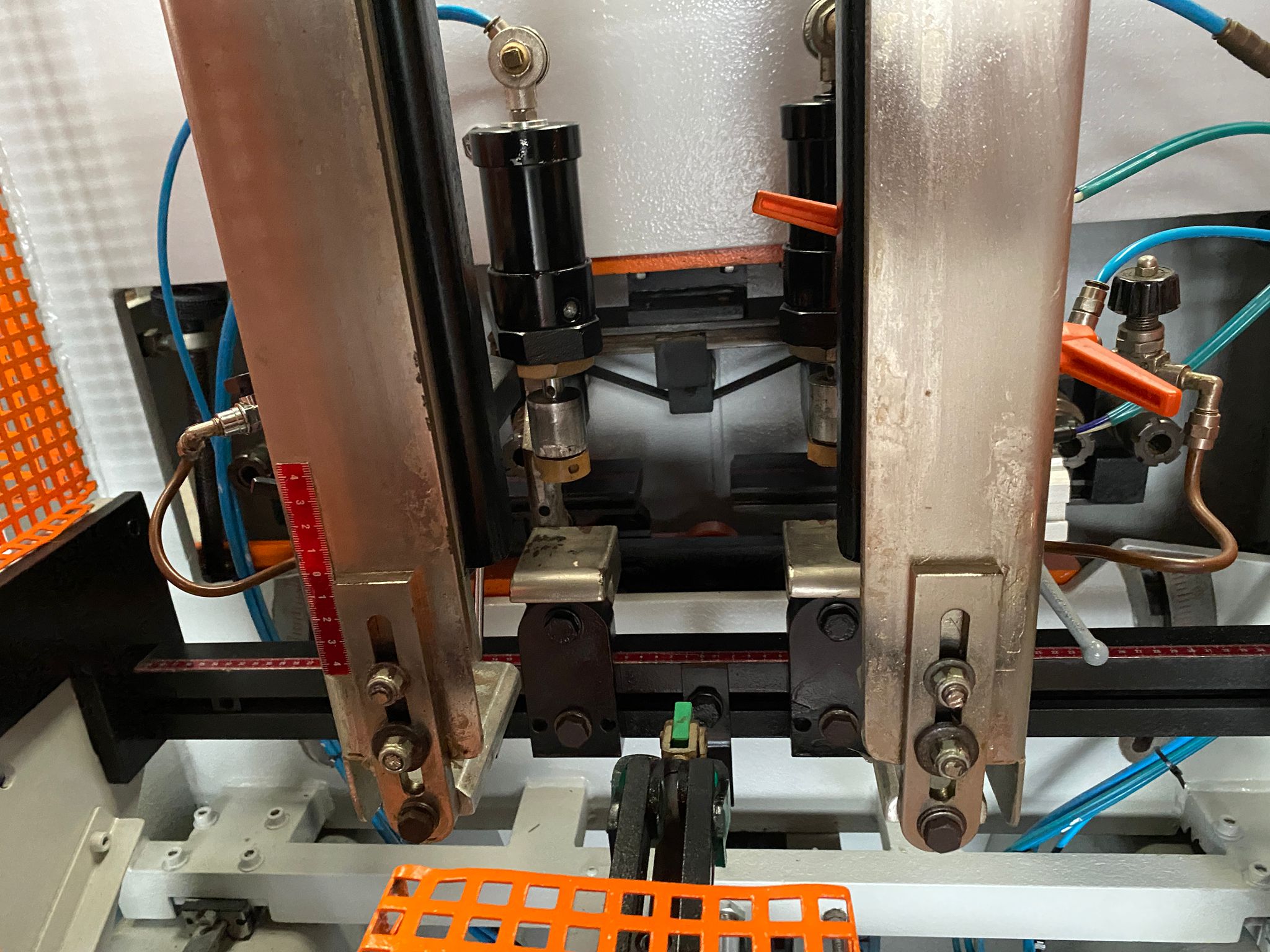 Ricondizionato 1995 Comec MMO/5-CL+CA Mortasatrice orizzontale a doppia oscillazione, con 7 mandrini