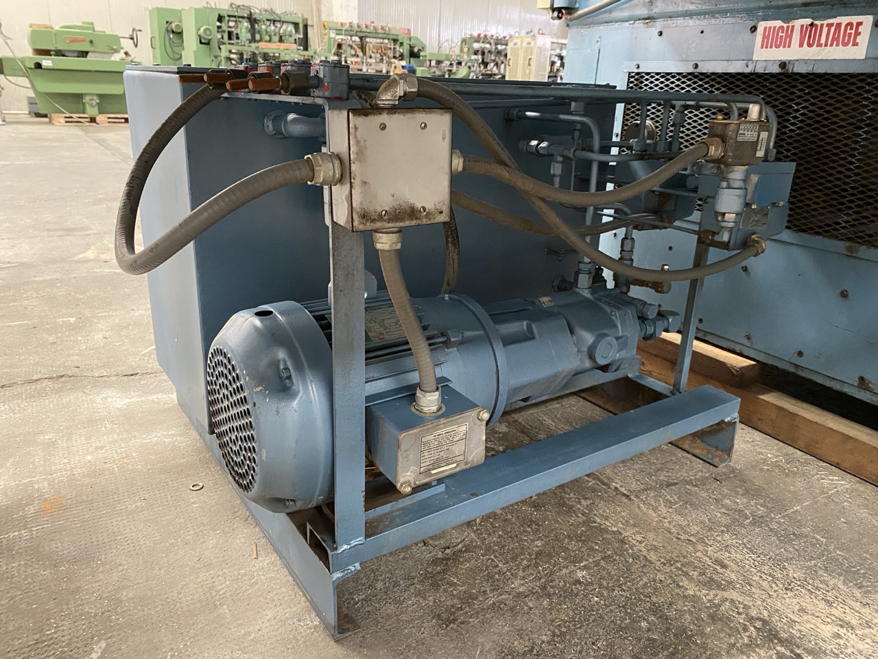 Usato L&L Machinery Inc GLU-ALL Pressa per listellare ad alta frequenza, piano mm. 2700x1300