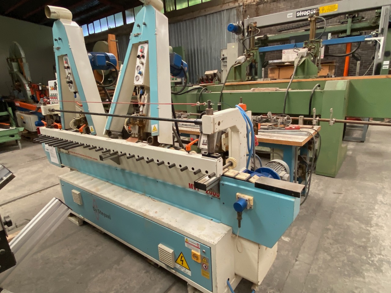 Usato Stefani MVT 2000 Levigatrice verticale a nastri oscillanti inclinabili