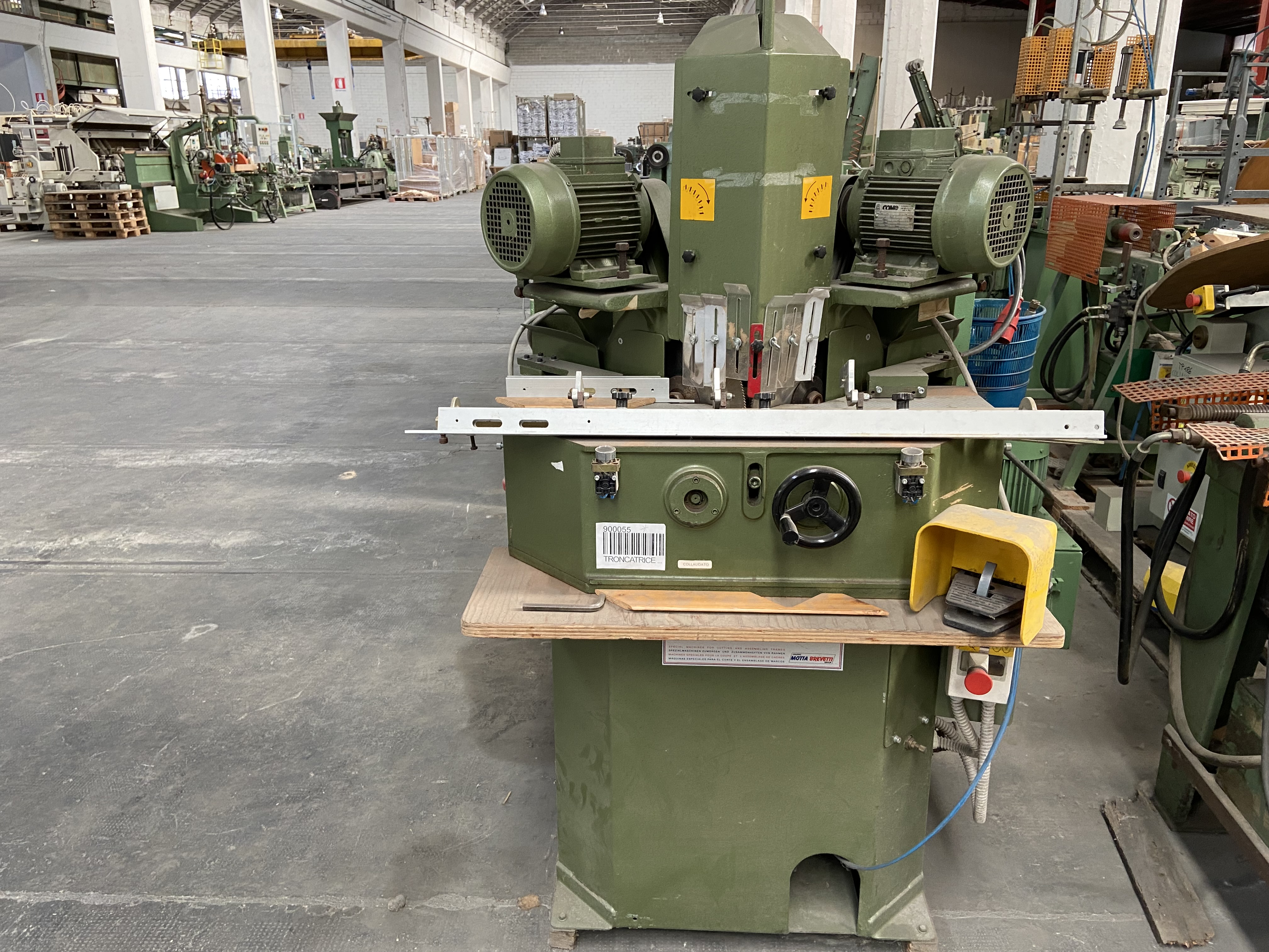 Usato Motta Troncatrice 45° per cornici