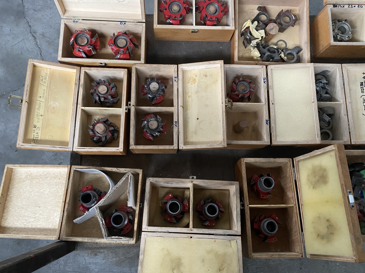 Usato Gruppi di frese per Tenonatrici Stondandi doppie Bacci o Balestrini